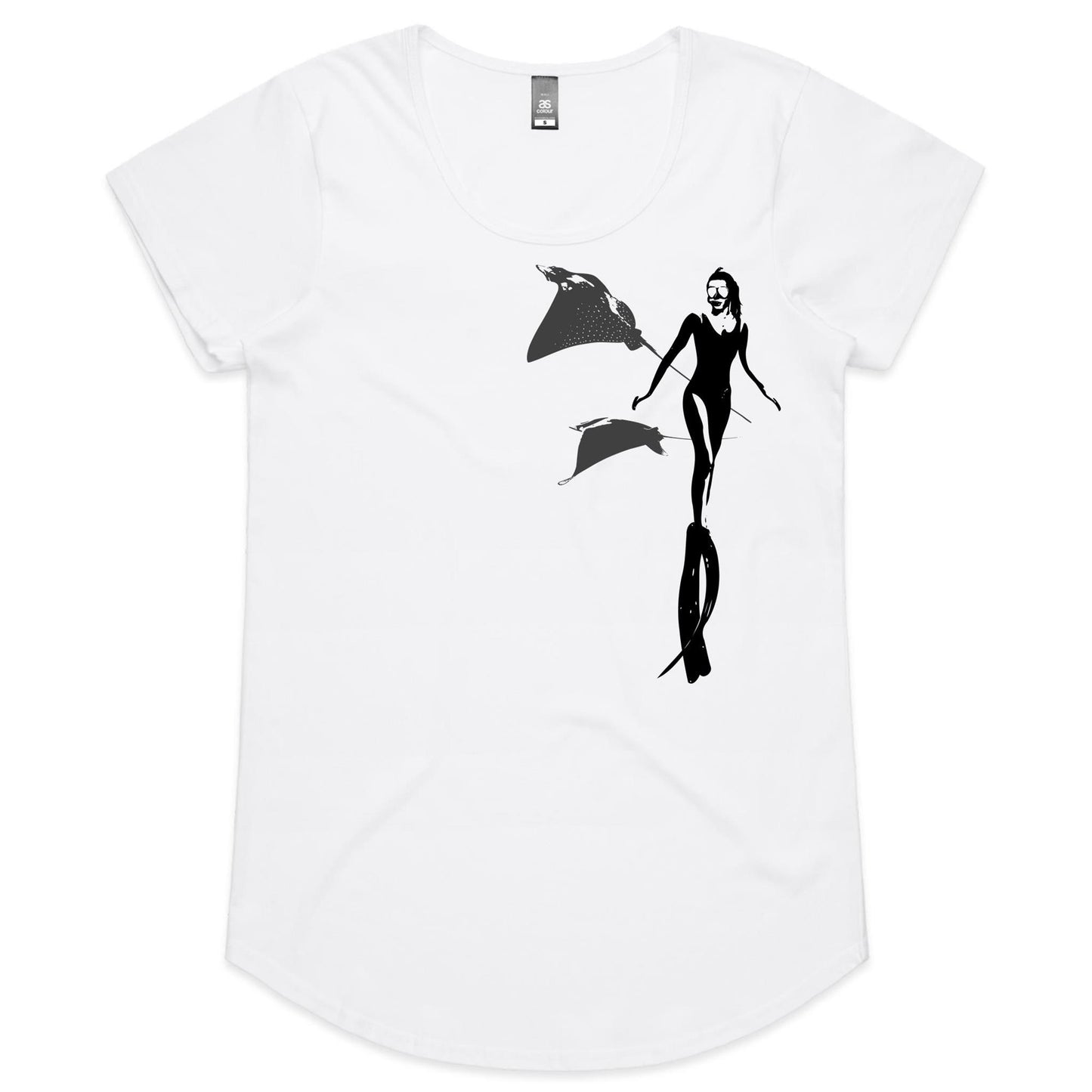 Kaia women’s t-shirt by Ollianna of Brisbane. This tee features a free-diving lady surrounded by graceful rays.